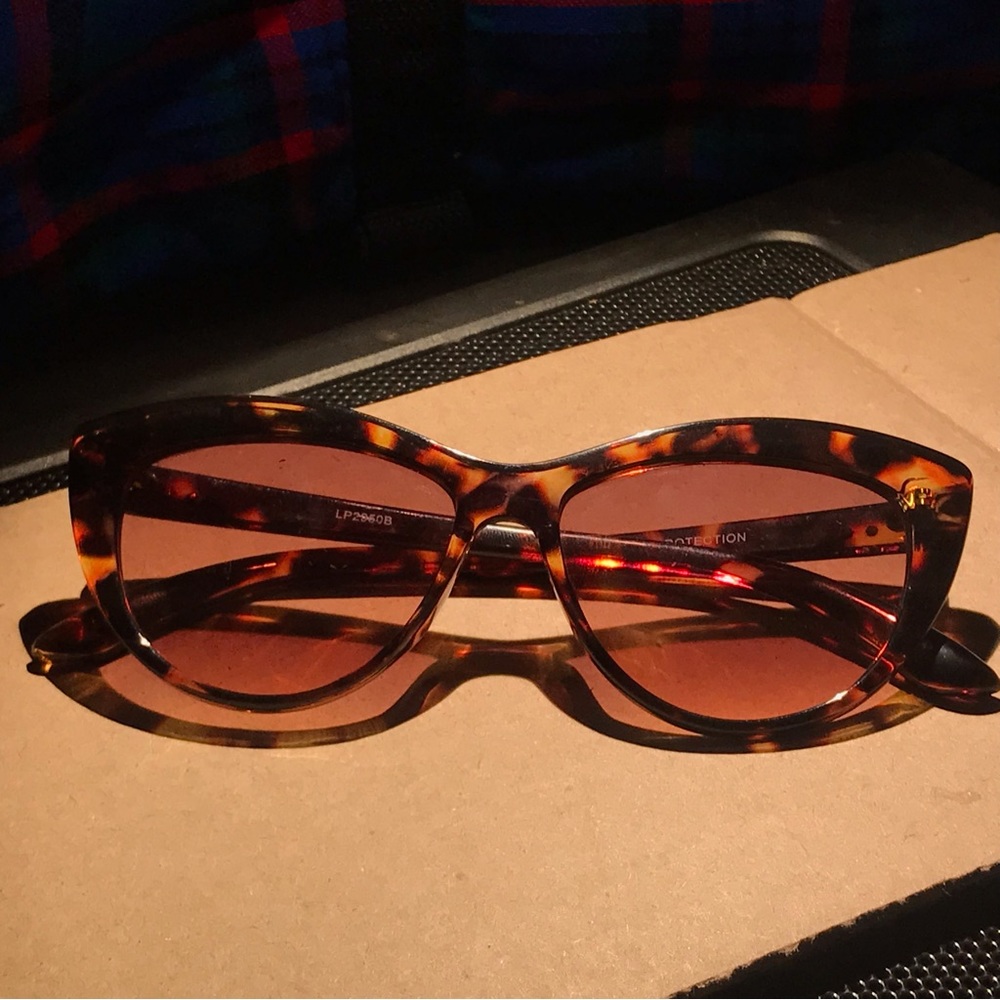 Cat-eye Sunglasses